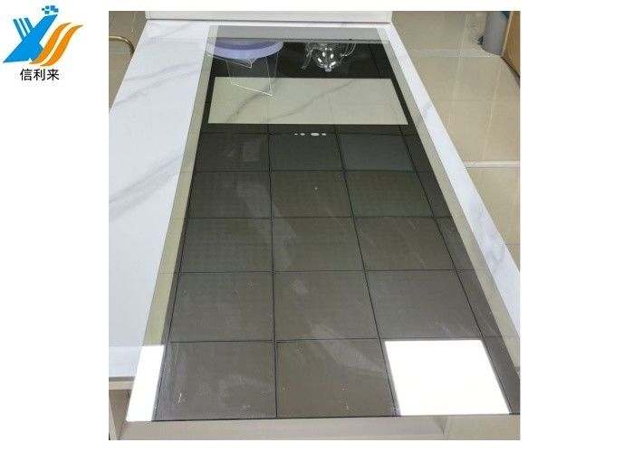 Anpassbarer LED-Touchscreen Smart Mirror mit verschiedenen Betriebssystemen G+G-Struktur wasserdicht für Smart Home Bad